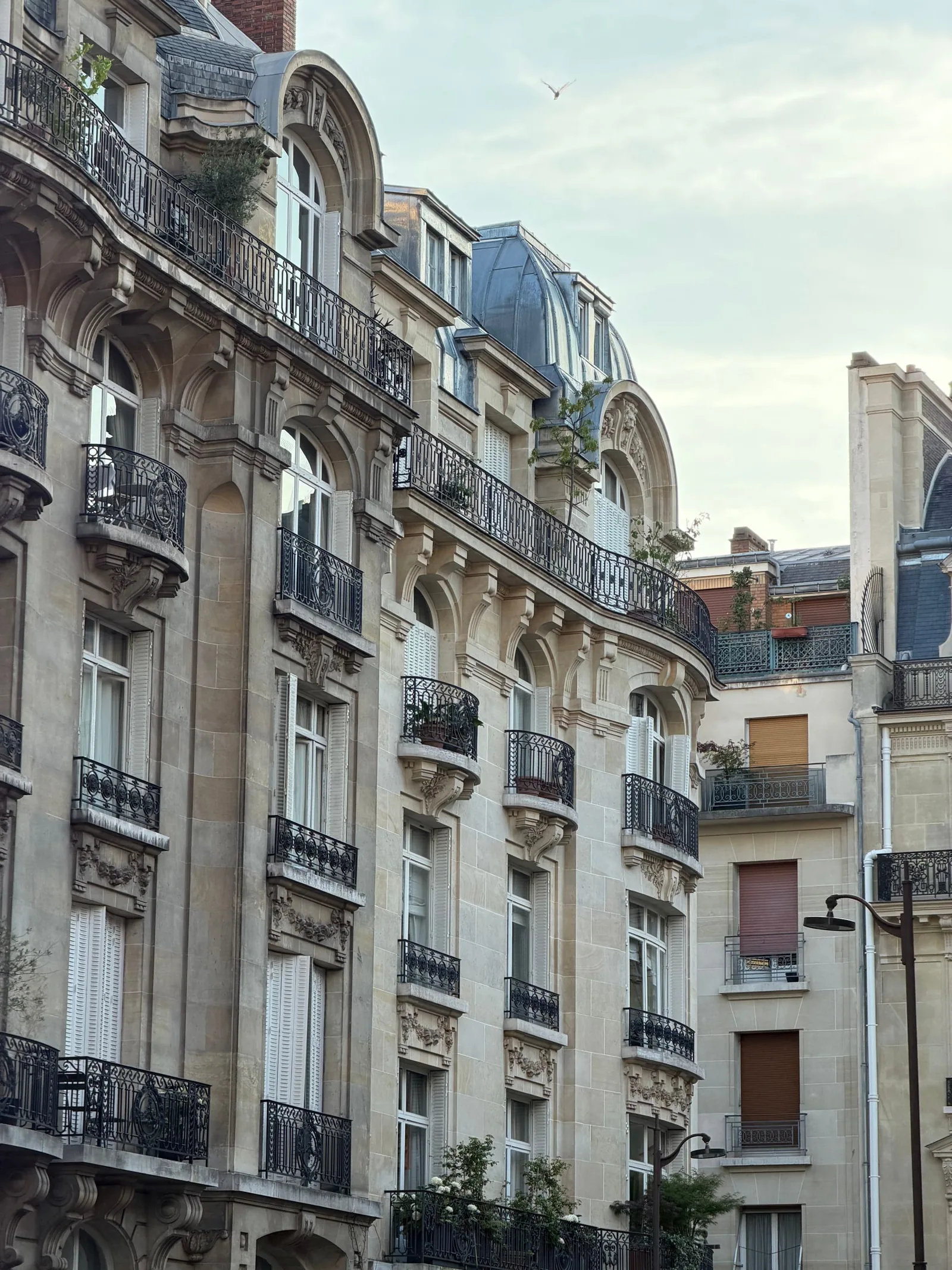 Façade d'immeuble parisien